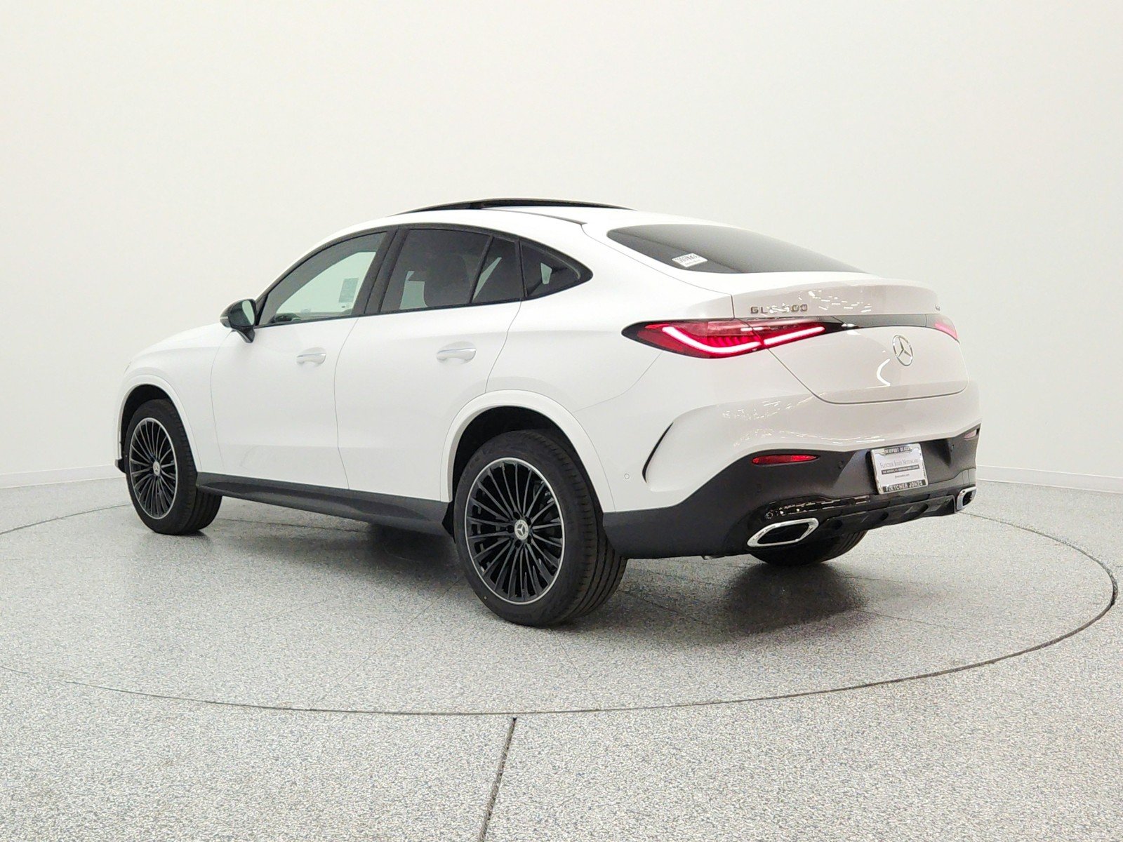 New 2026 MANUFAKTUR Moonlight White Metallic Mercedes-Benz GLC 300 4MATIC® Coupe image 7