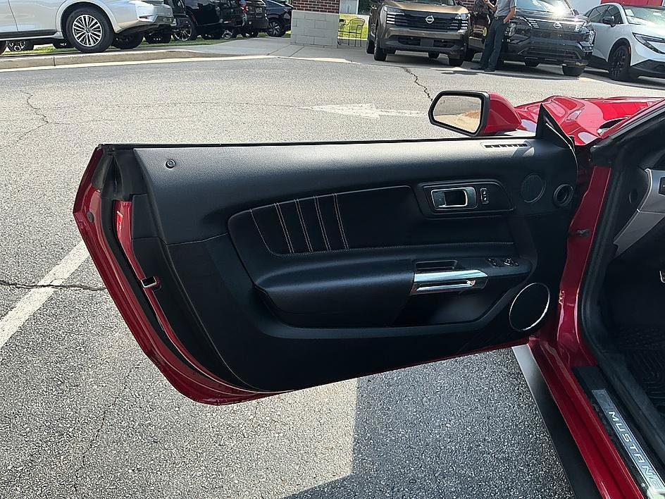 Used 2021 Red Metallic Ford GT Premium image 11