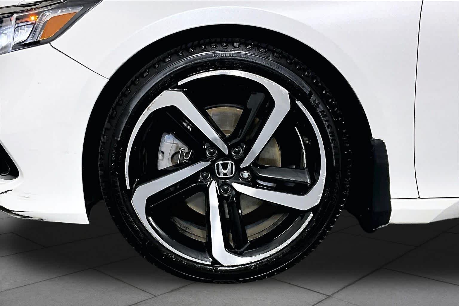 Used 2021 White Honda Sport 2.0T image 10