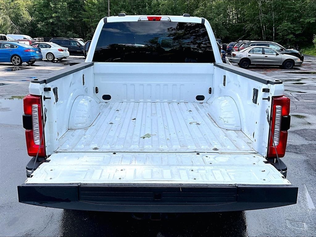 Used 2023 Oxford White Ford XLT image 31