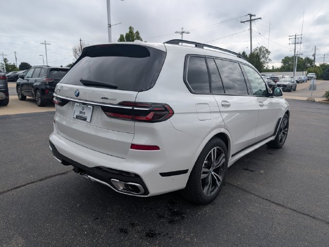 Certified Used 2026 Mineral White Metallic BMW xDrive40i image 6