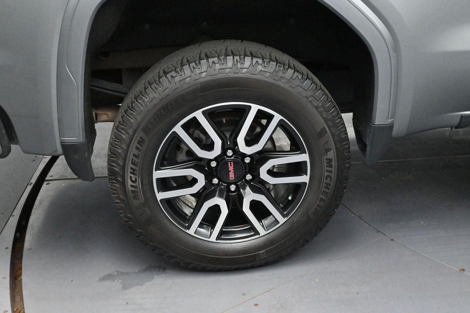 Used 2024 Sterling Metallic GMC AT4 image 35