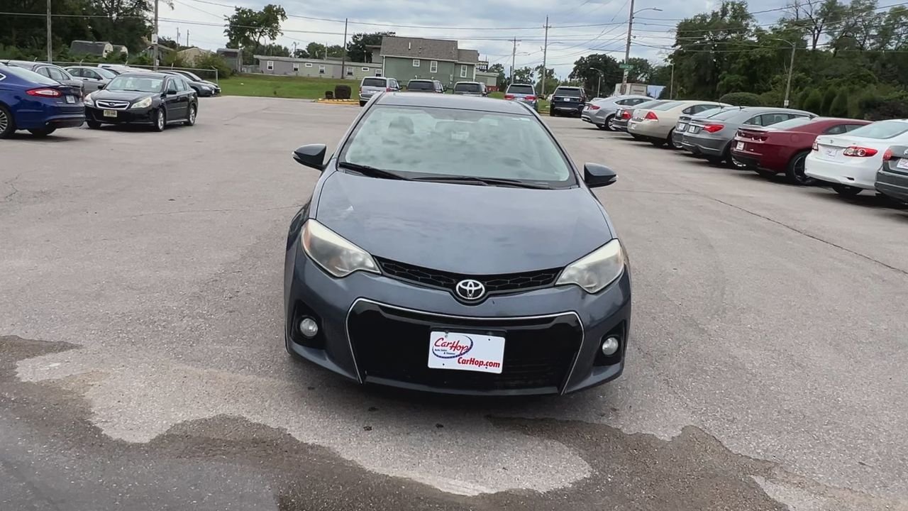 2015 Toyota Corolla L photo 2