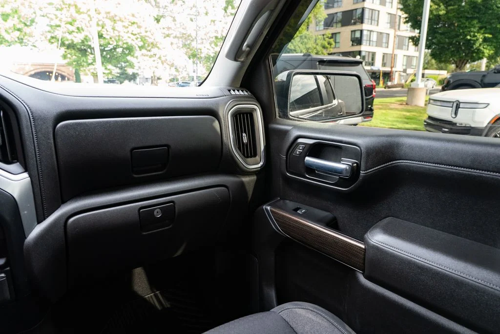 Used 2020 Black Chevrolet LT image 11