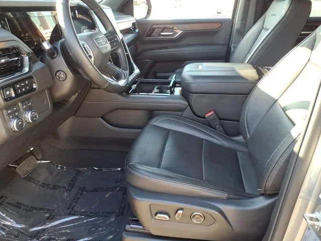 Used 2025 Sterling Metallic GMC Denali image 16