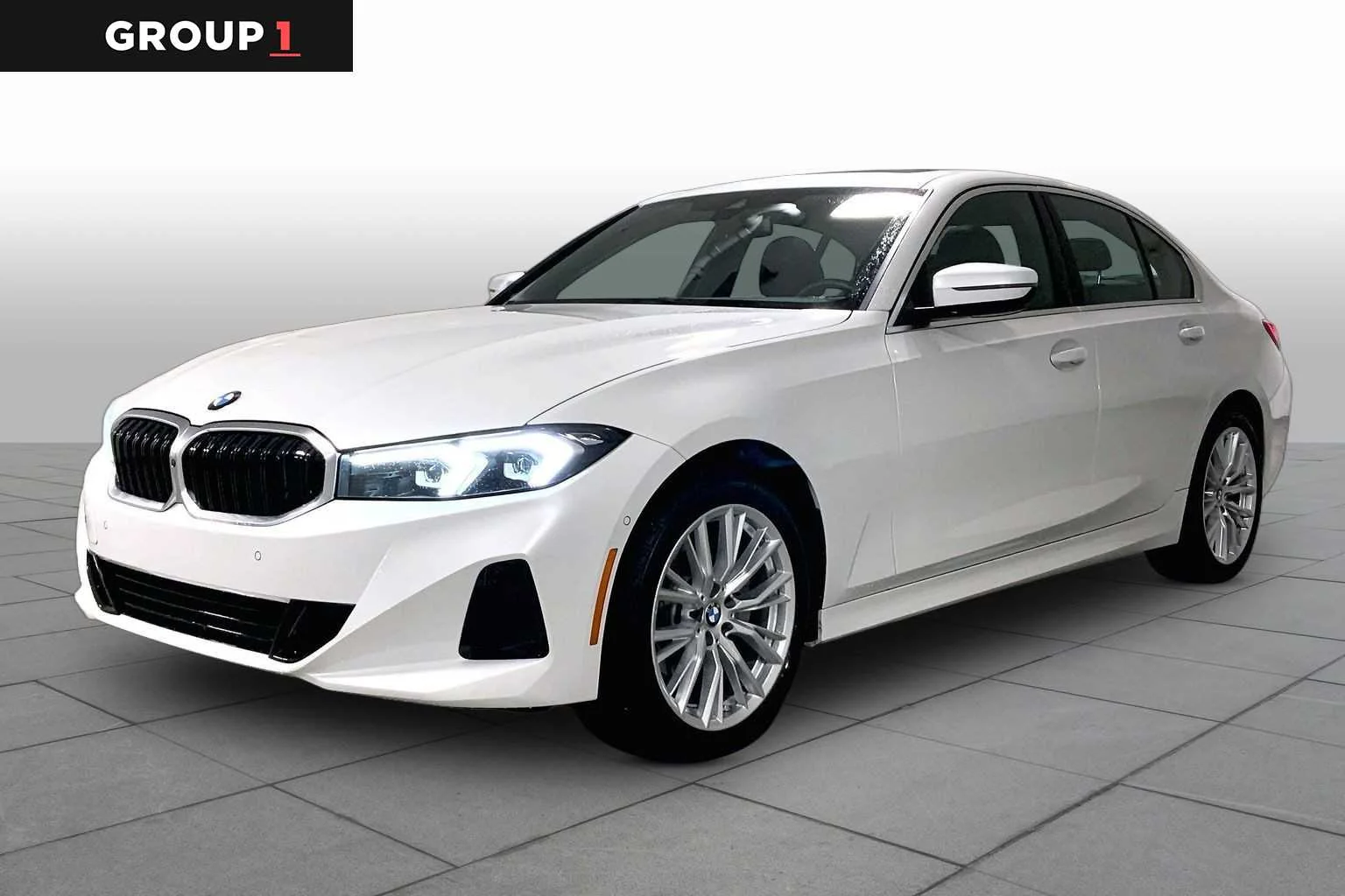 2024 BMW 3 Series 330i xDrive Sedan's photo