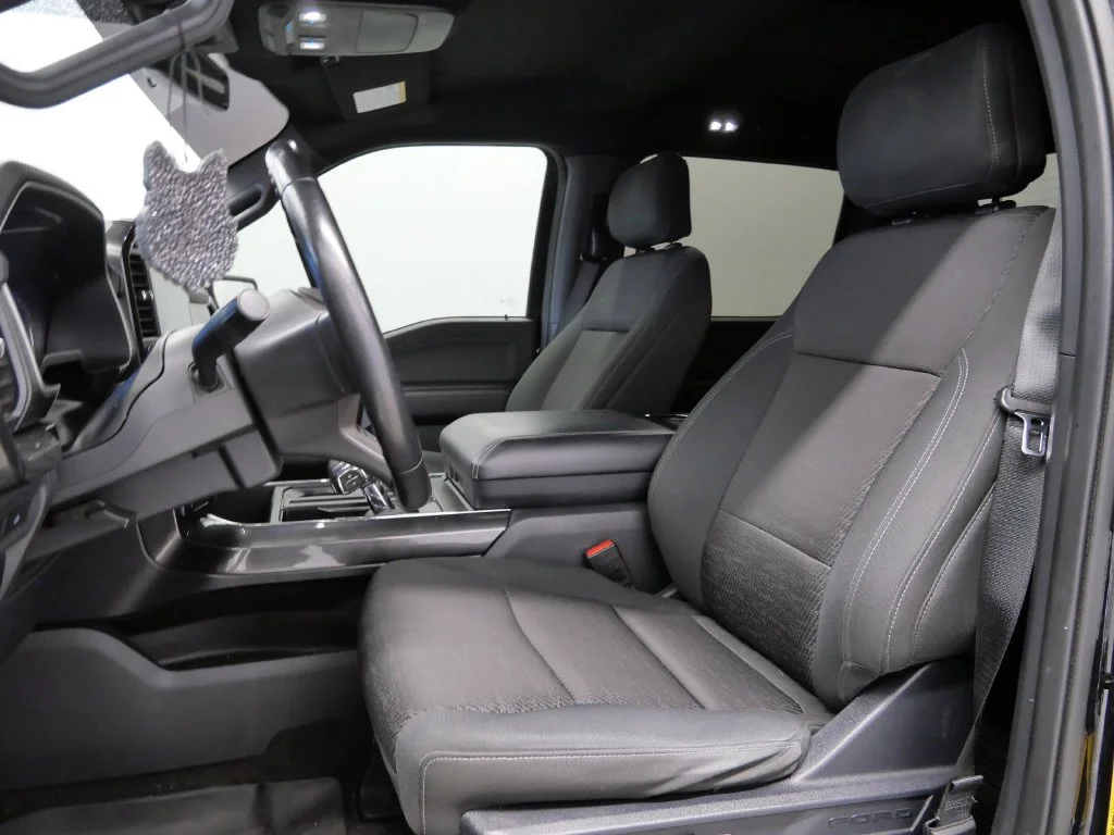 Used 2021 Black Ford XLT image 10