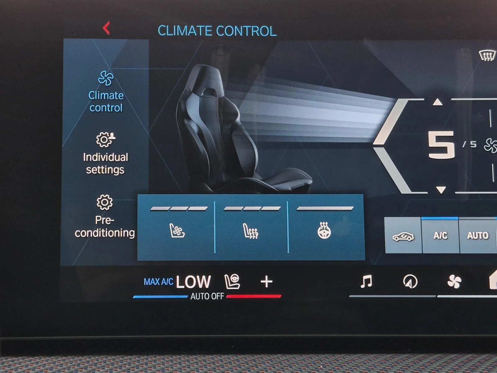 2026 BMW XM Base - Photo 21