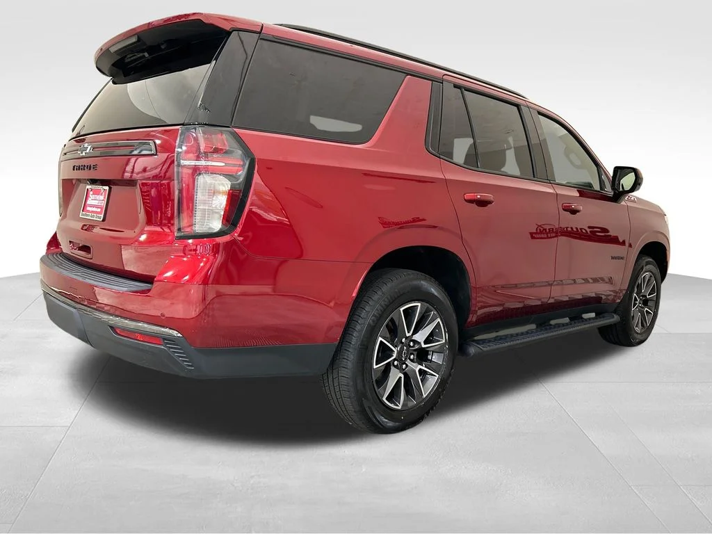 Used 2022 Red Chevrolet Z71 image 5