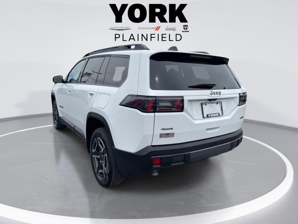 New 2026 Bright White Clear-Coat Exterior Paint Jeep Laredo image 3