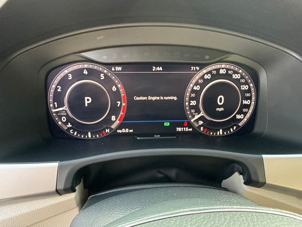 Used 2019 Black Volkswagen SEL image 32