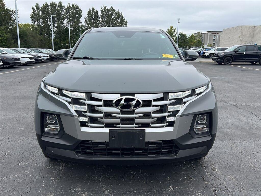 Used 2023 Hampton Gray Hyundai SEL image 11