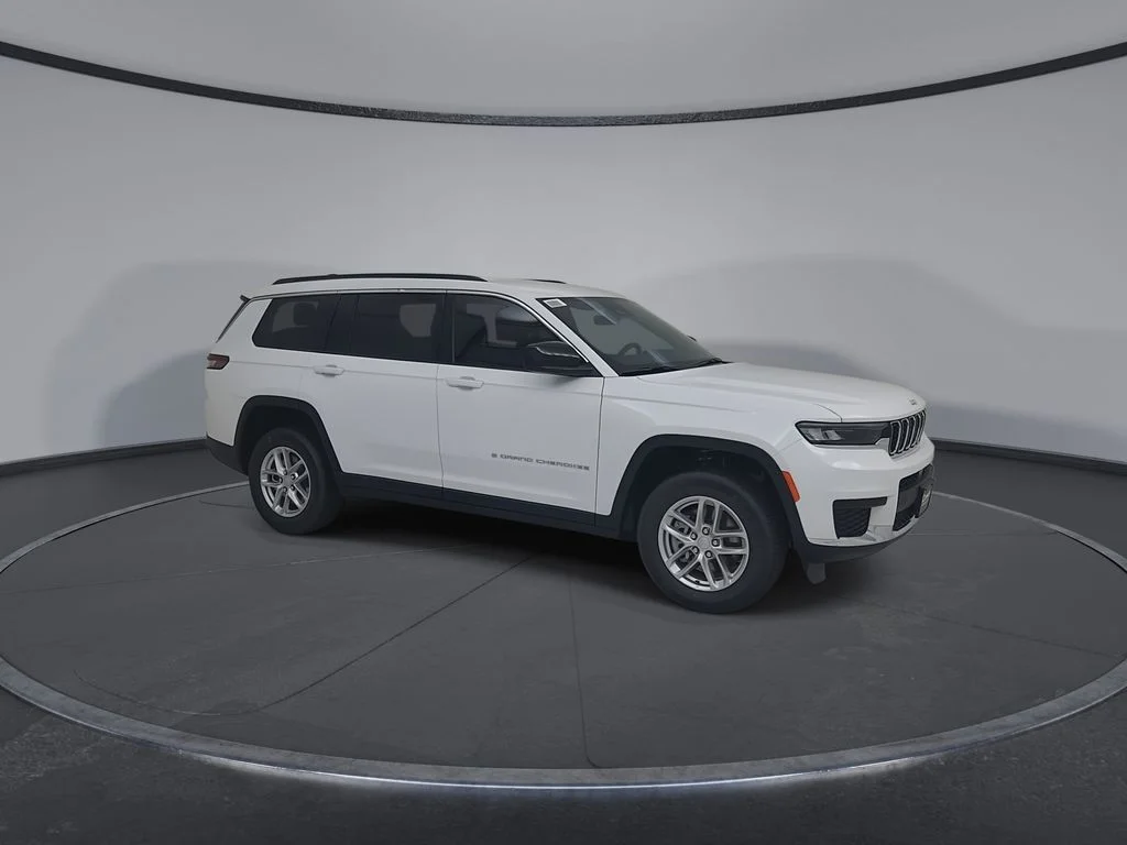 New 2026 Bright White Clear-Coat Exterior Paint Jeep Laredo image 2