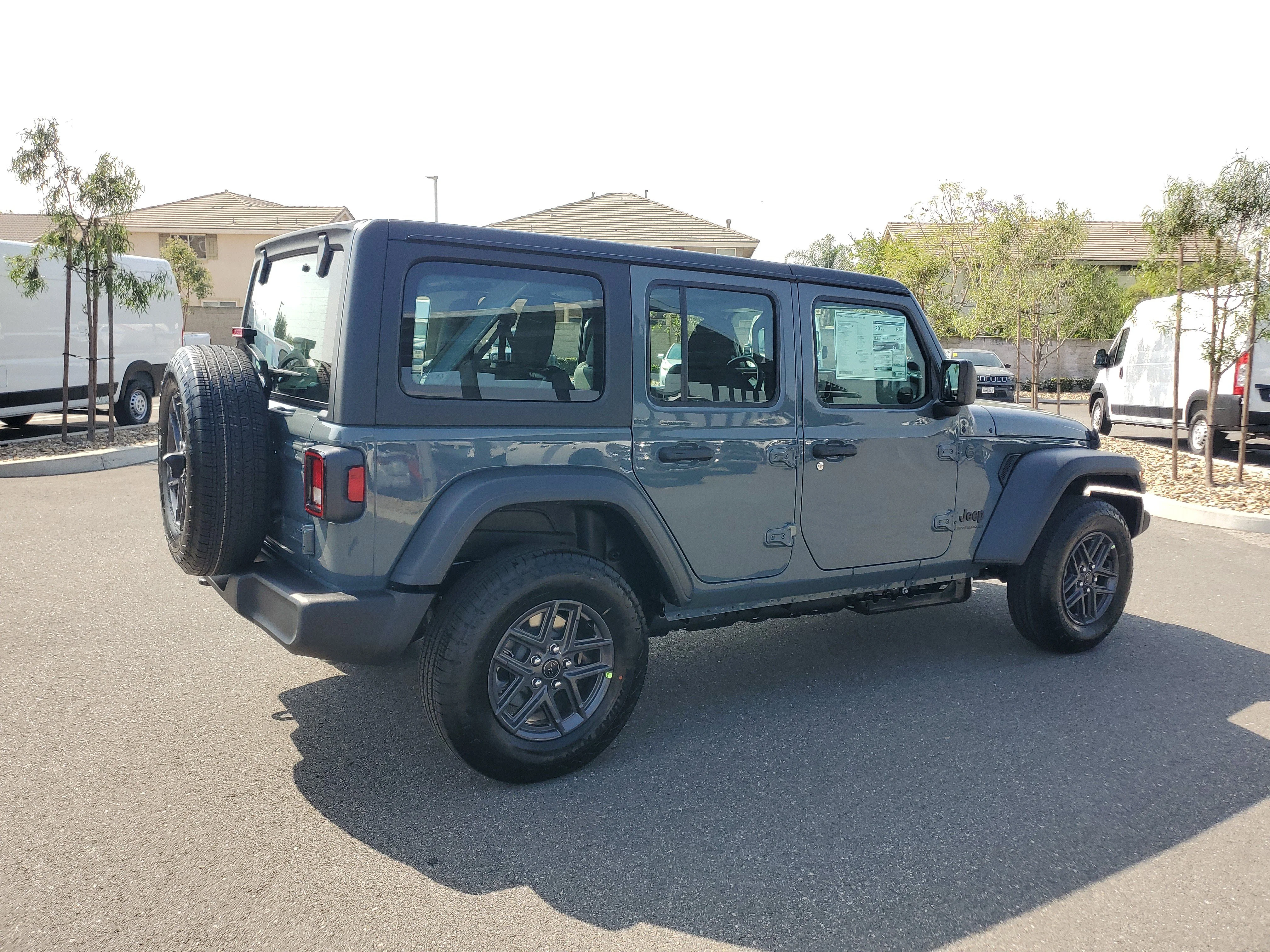New 2026 Anvil Clear-Coat Exterior Paint Jeep Sport image 6