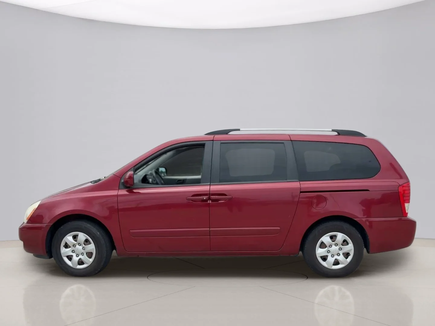 Used 2010 Red Kia BASE image 2