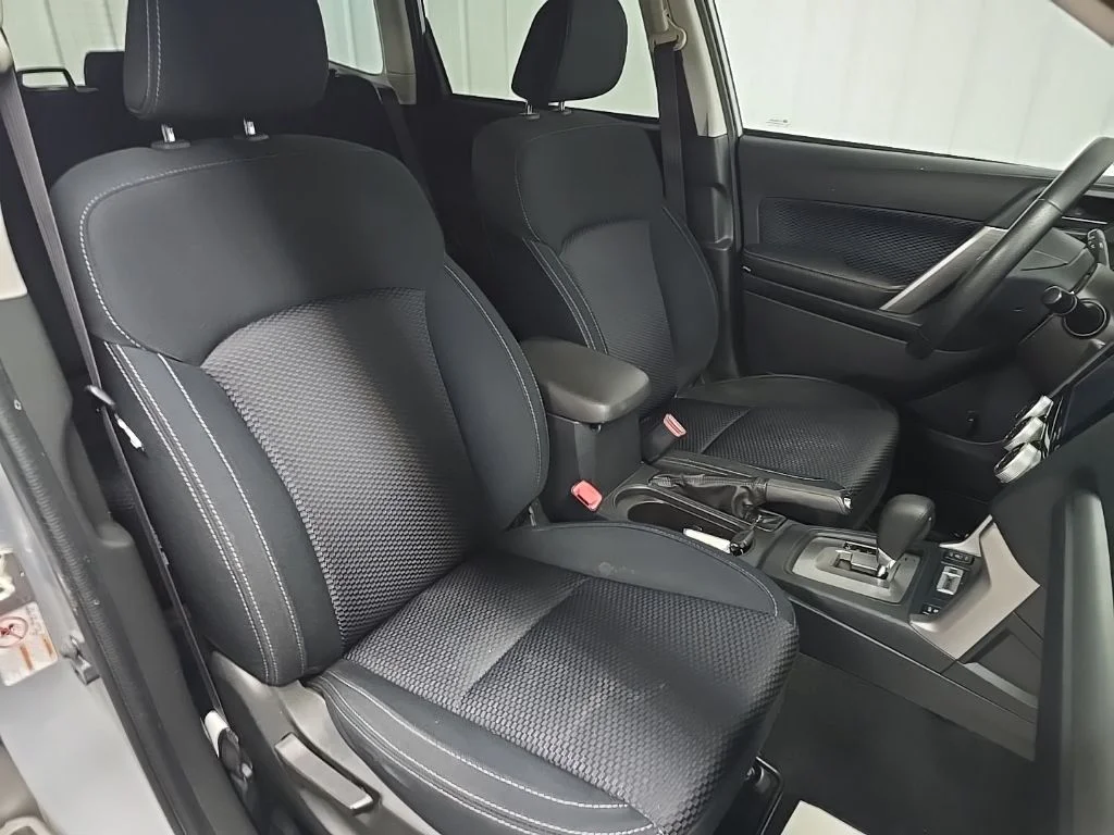 Used 2018 Ice Silver Metallic Subaru 2.5i Premium image 15