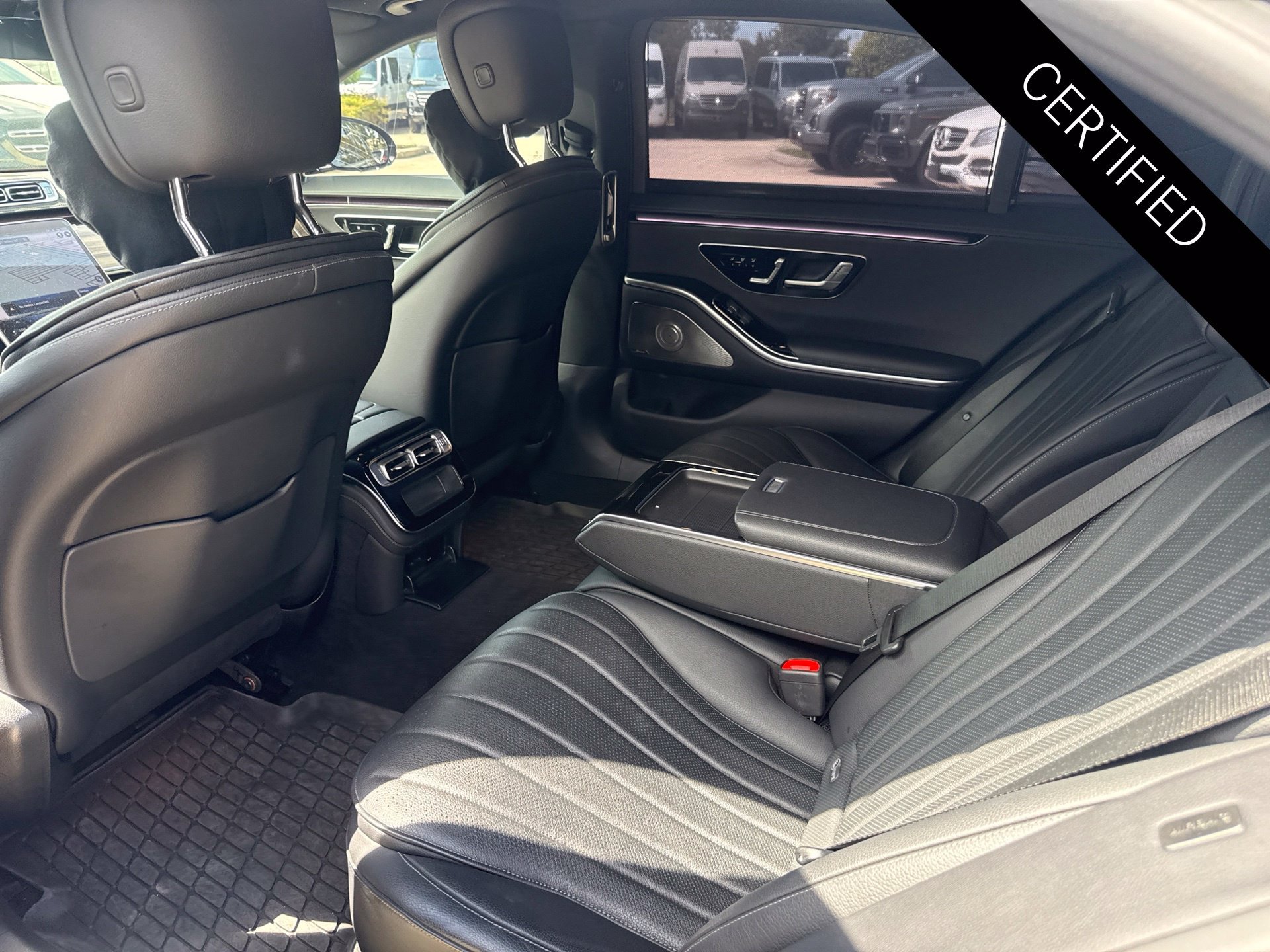 Certified Used 2022 Obsidian Black Metallic Mercedes-Benz S 500 image 10