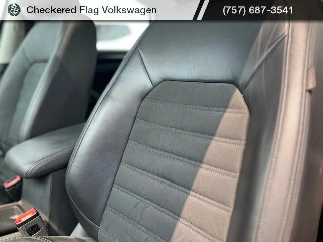 Used 2015 Platinum Gray Metallic Volkswagen TDI SEL Premium image 23