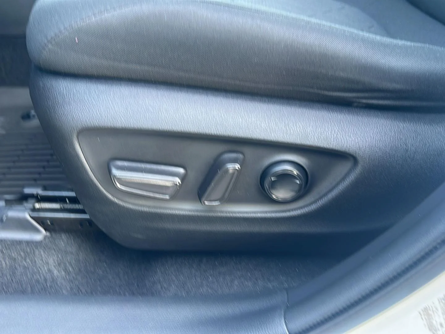 Used 2021 Super White Toyota XLE image 3