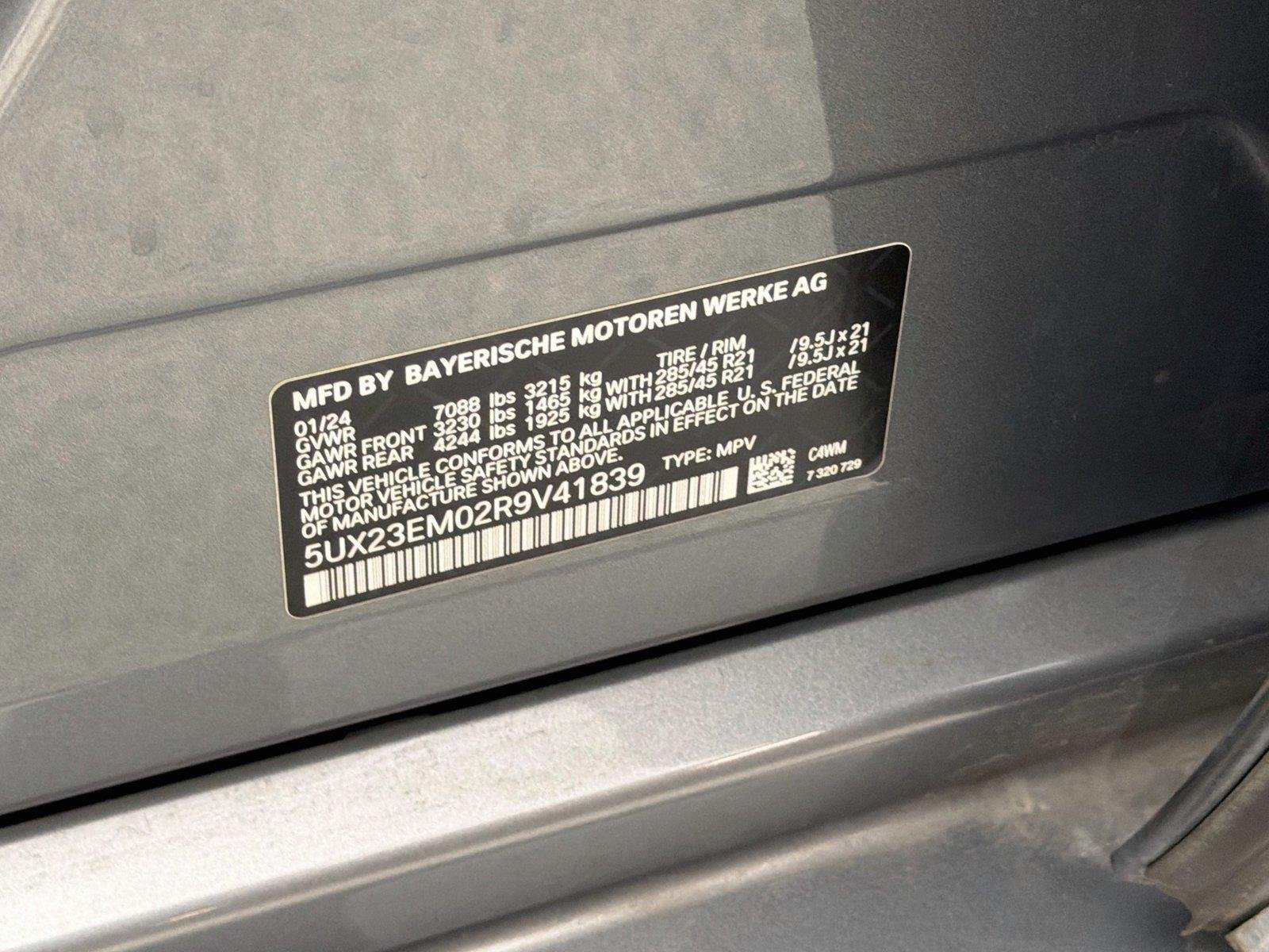 Certified Used 2024 Skyscraper Grey Metallic BMW xDrive40i image 33