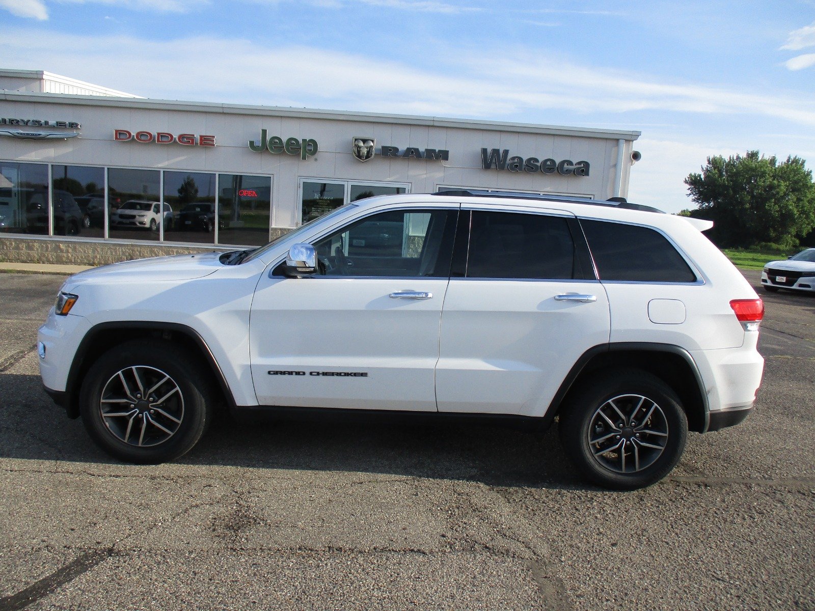 Used 2019 Jeep Grand Cherokee Limited with VIN 1C4RJFBG3KC773192 for sale in Waseca, Minnesota