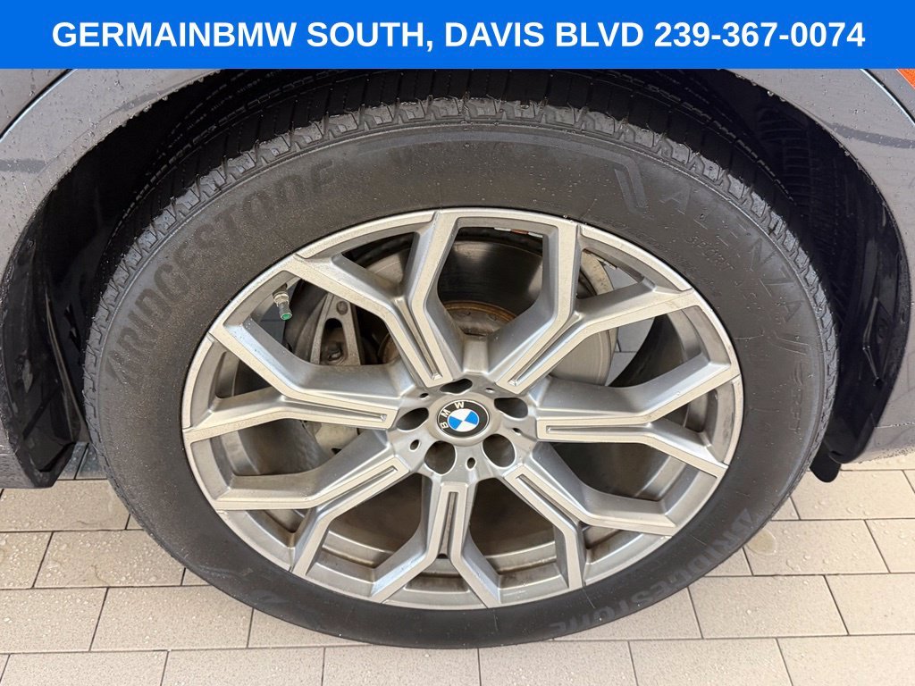 Used 2020 Gray Metallic BMW xDrive40i image 4
