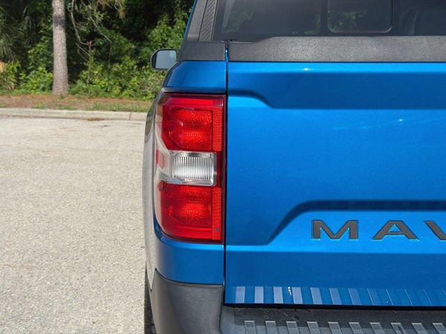 Used 2022 Blue Metallic Ford LARIAT image 10