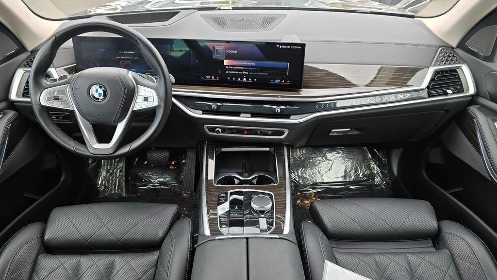 Used 2024 Black Sapphire Metallic BMW xDrive40i image 18