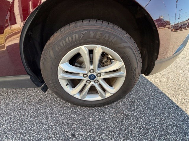 Used 2019 Red Ford SEL image 5