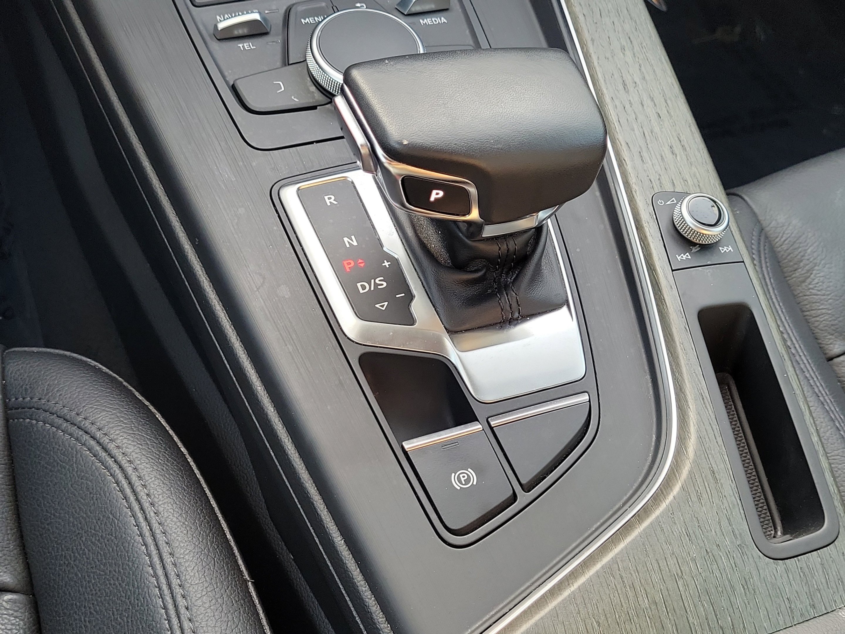 Used 2019 Monsoon Gray Metallic Audi 2.0T Premium image 18