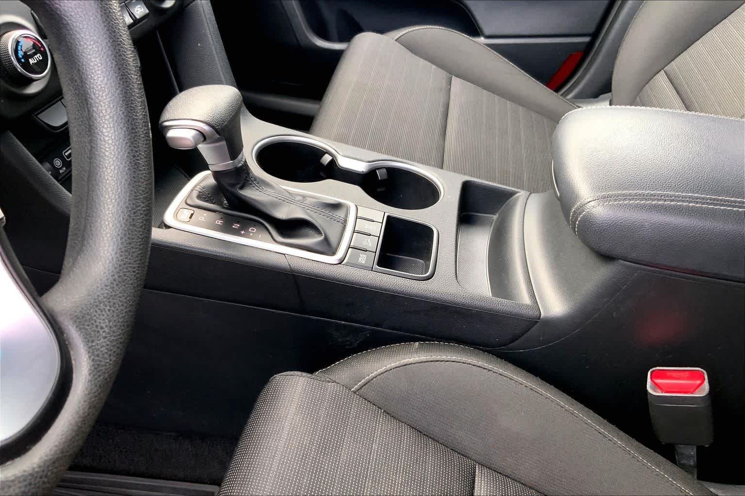 Used 2019 Pacific Blue Kia LX image 15