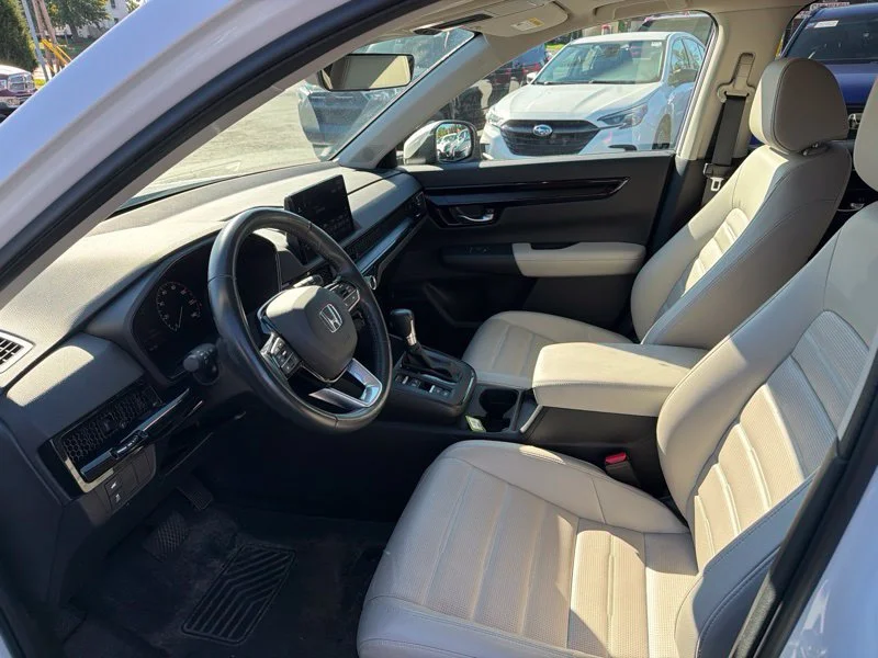 Used 2024 White Honda EX-L image 13