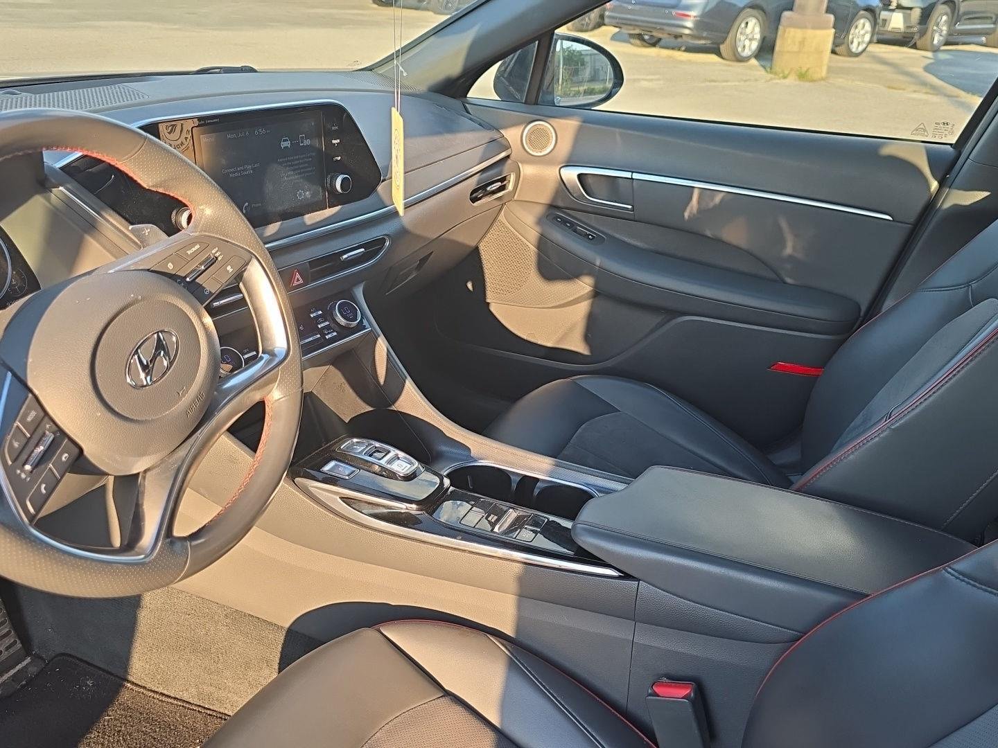 Used 2021 Hampton Gray Hyundai SEL Plus image 9