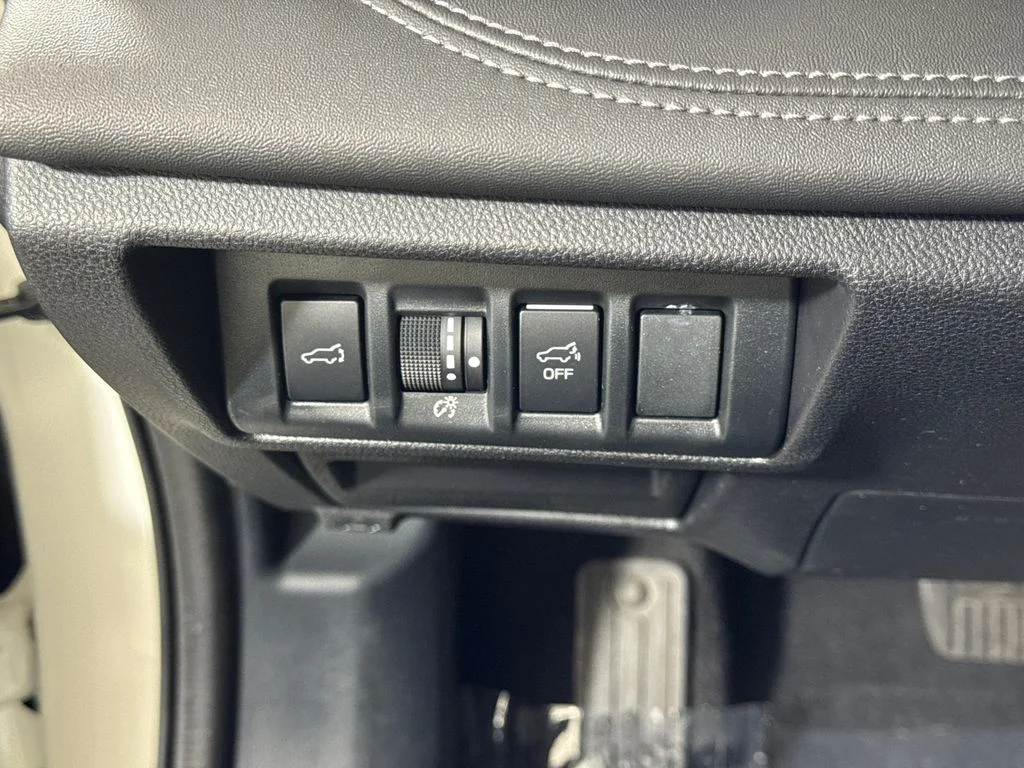 Used 2021 White Subaru Touring XT image 33