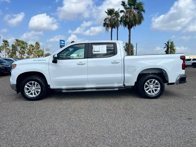 Used 2025 Summit White Chevrolet LT image 5