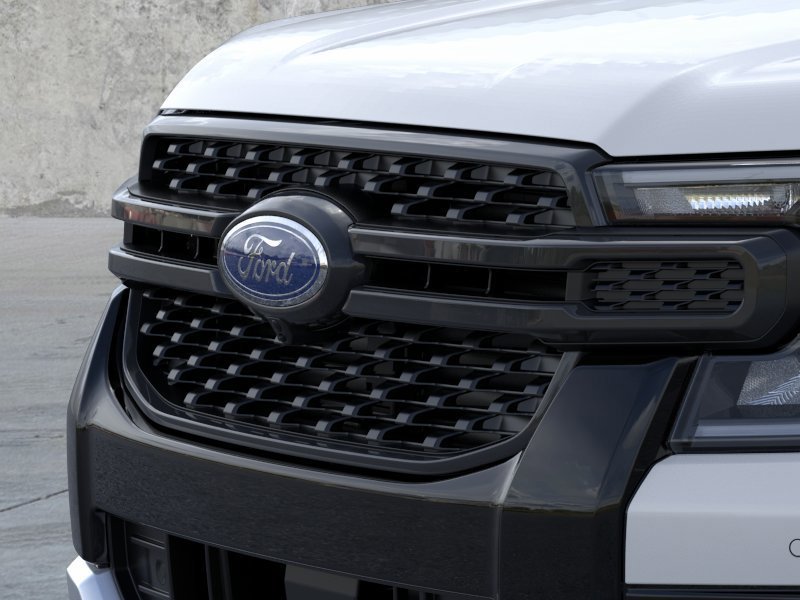 New 2026 Oxford White Ford XLT image 16