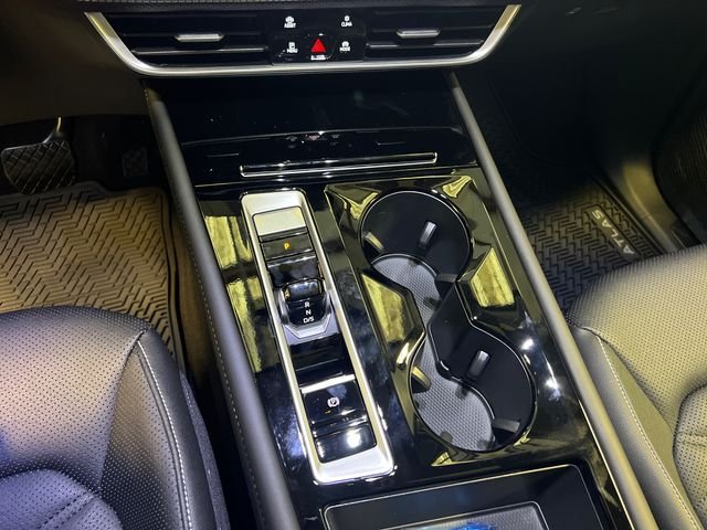 New 2026 Black Volkswagen 2.0T SE w/Technology image 20