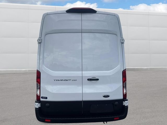 Used 2025 Oxford White Ford Base image 4