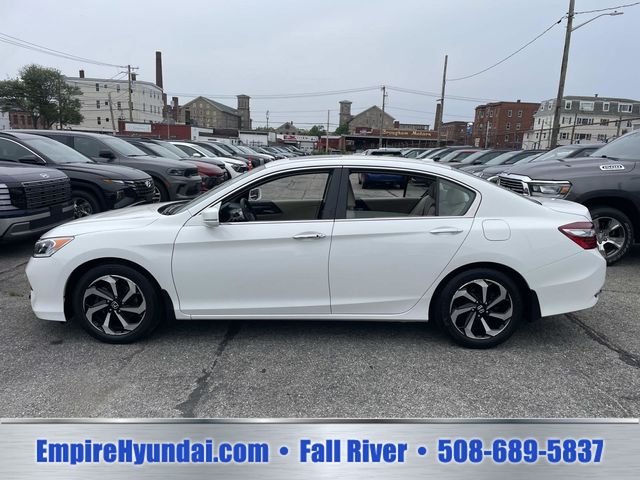 Used 2016 Lunar Silver Metallic Honda EX-L image 9