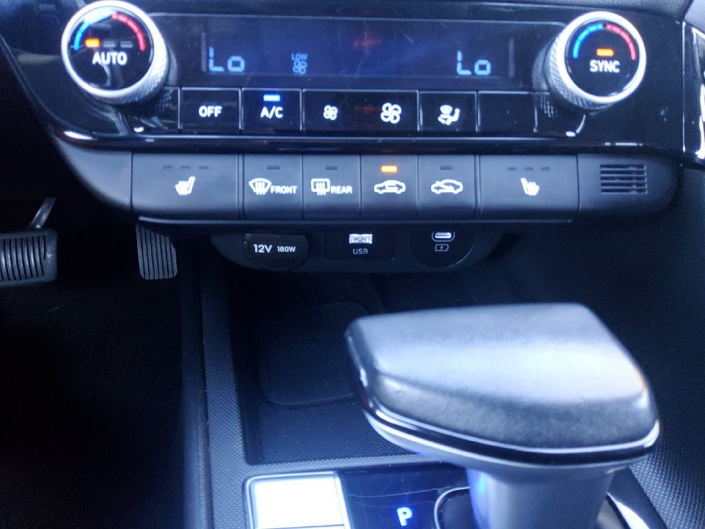 Used 2024 White Hyundai Limited image 29