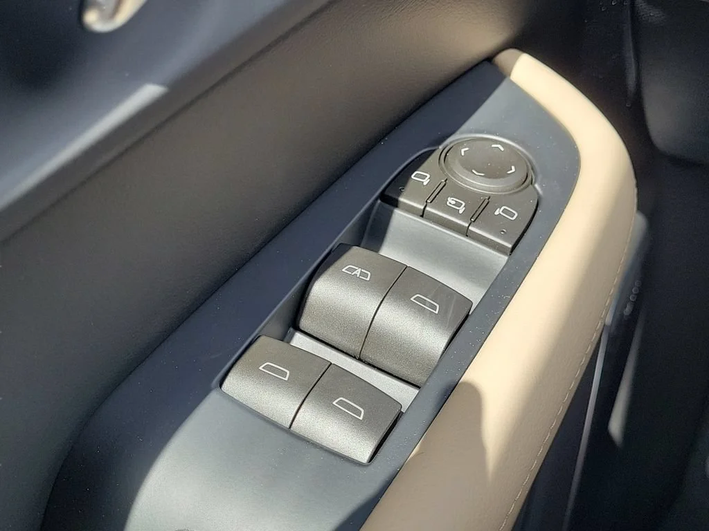New 2026 Iridescent White Tricoat Buick Preferred image 20