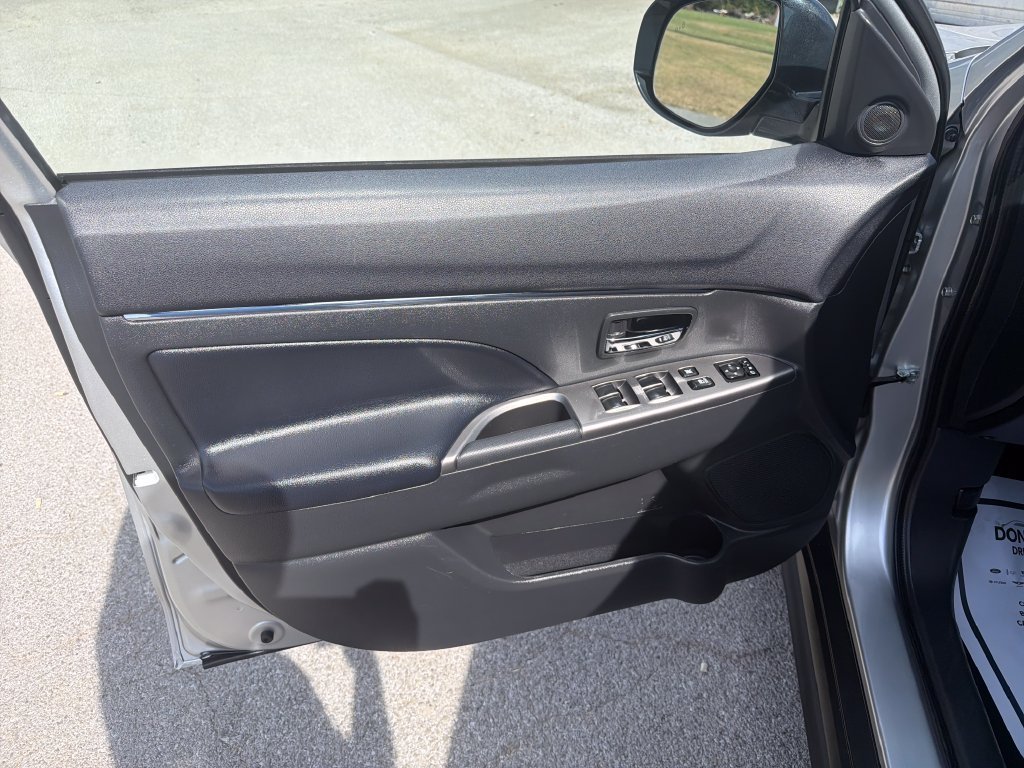 Used 2026 Silver Mitsubishi 2.0 SE image 12