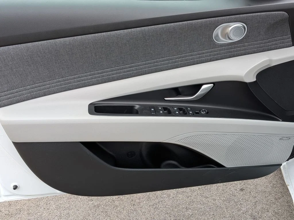 New 2026 White Hyundai Limited image 12
