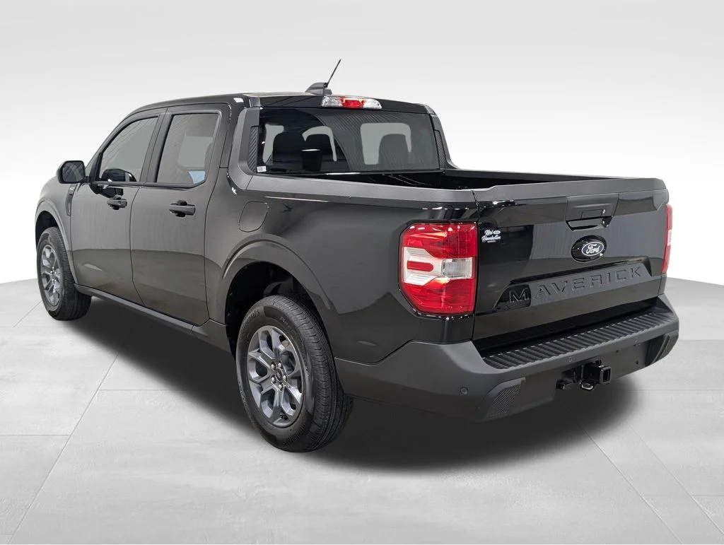 New 2026 Shadow Black Ford XLT image 19
