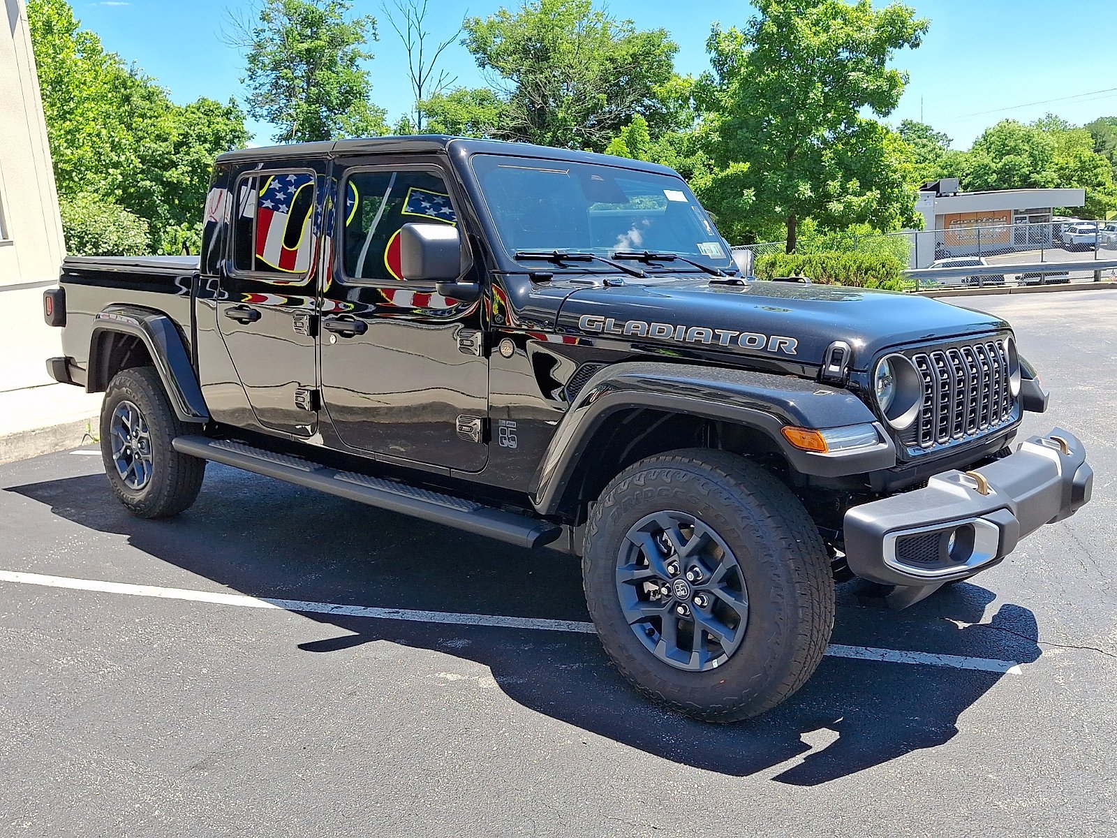 New 2026 Black Clear-Coat Exterior Paint Jeep 85th Anniversary Edition image 2