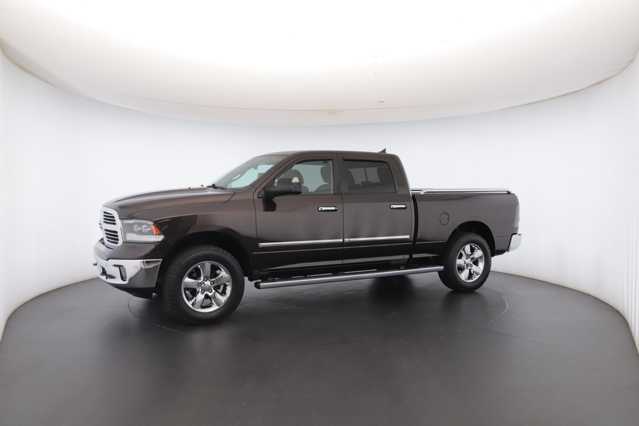Used 2016 Luxury Brown Pearlcoat Ram 4WD Crew Cab 149 Big Horn image 44