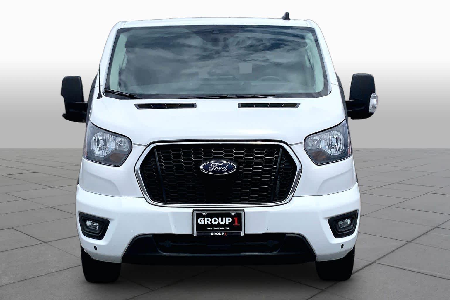 Used 2025 Oxford White Ford XLT image 4