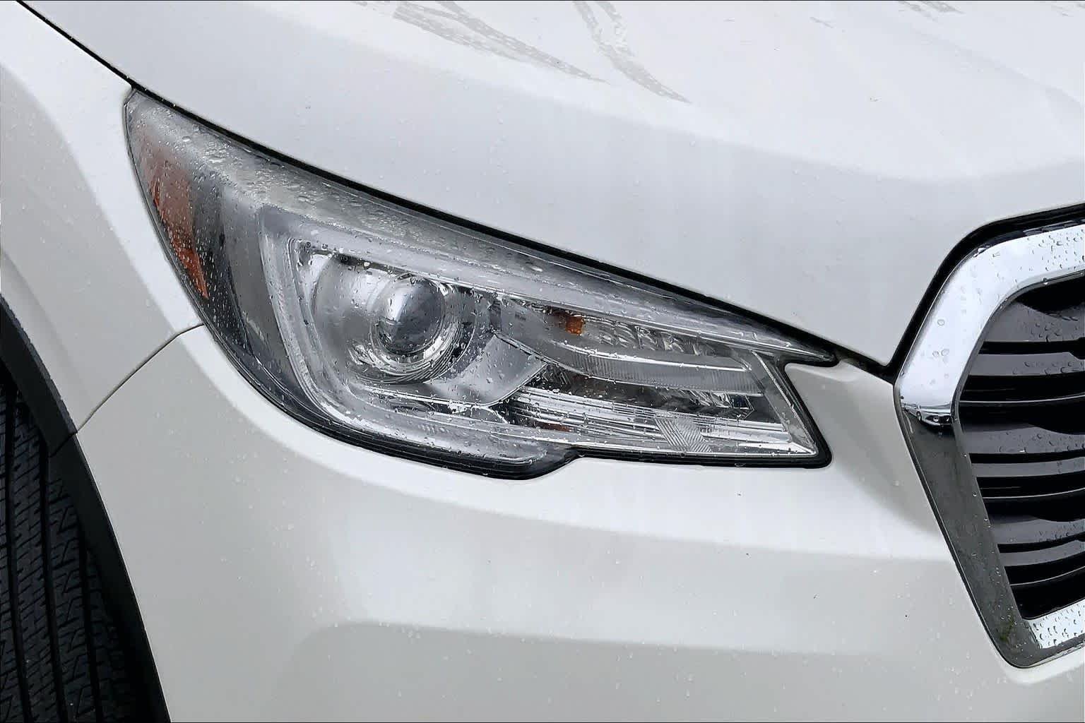 Used 2022 Crystal White Pearl Subaru Limited image 26