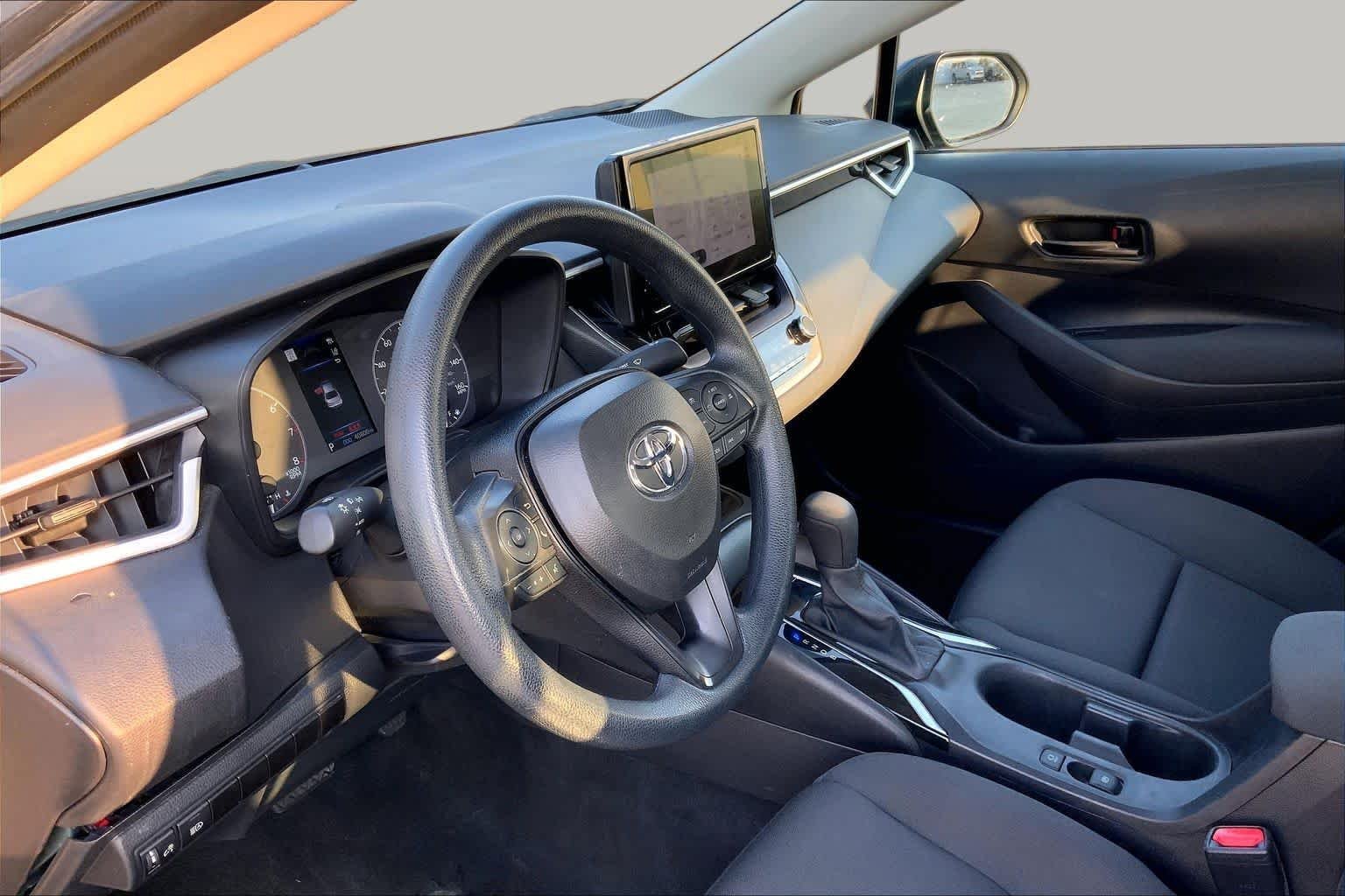 Used 2025 Underground Toyota LE image 18