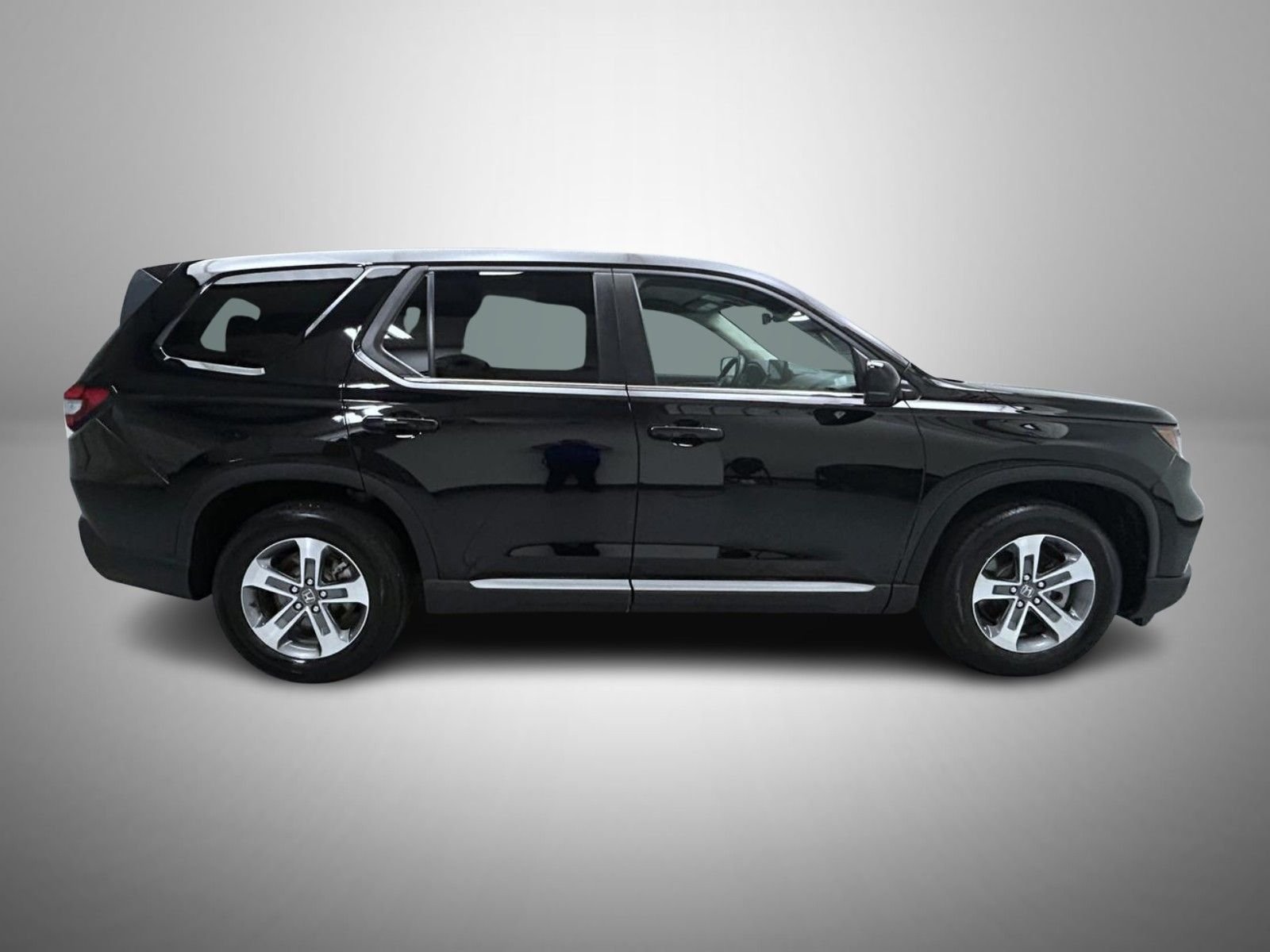 Used 2025 Black Honda EX-L image 4